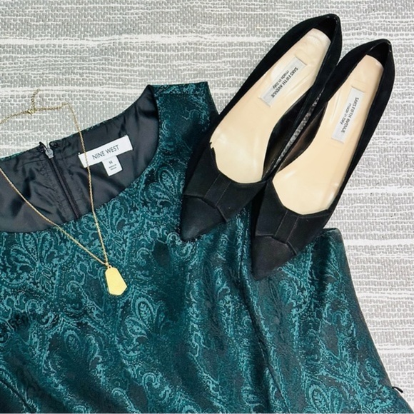 Saks Fifth Ave Pointed Bow Velvet Heels Size 8.5 - Picture 10 of 10